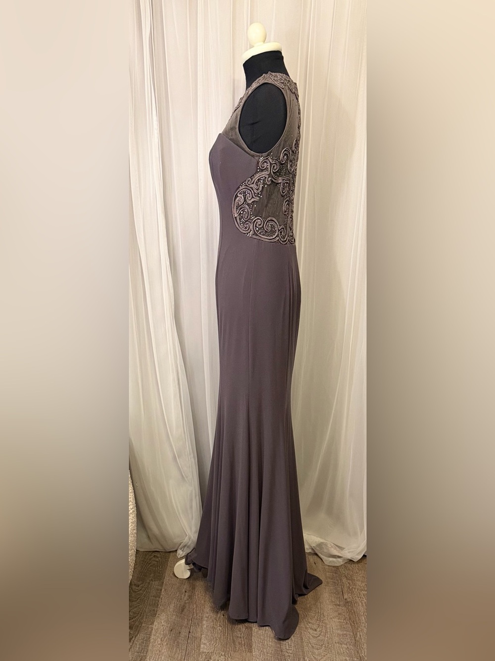 Camille La Vie Beaded Illusion Back Formal Trumpet Evening Gown Size 6 - Picture 3 of 13